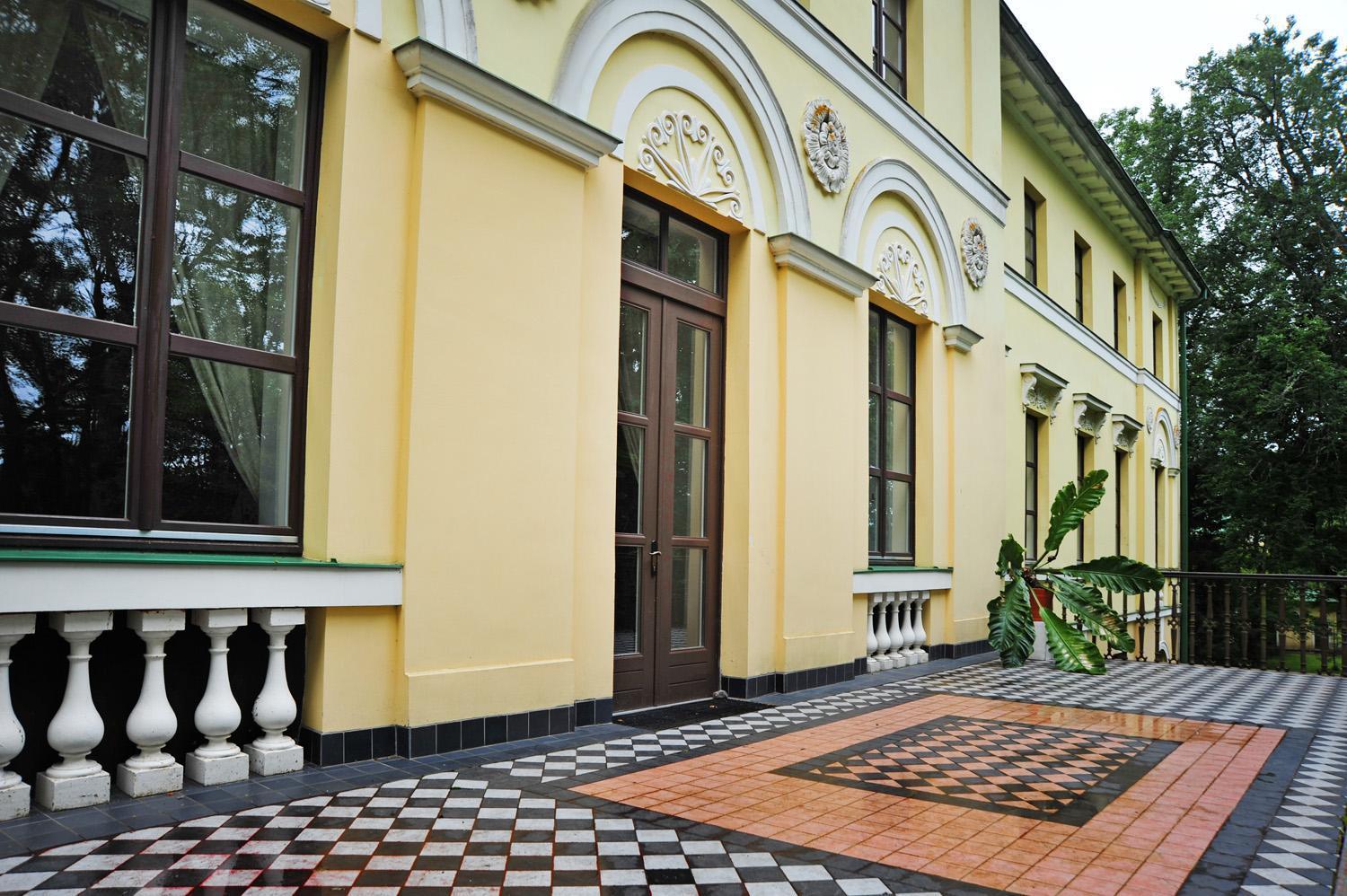 Nauksenu Muiza Hotel Naukseni Buitenkant foto