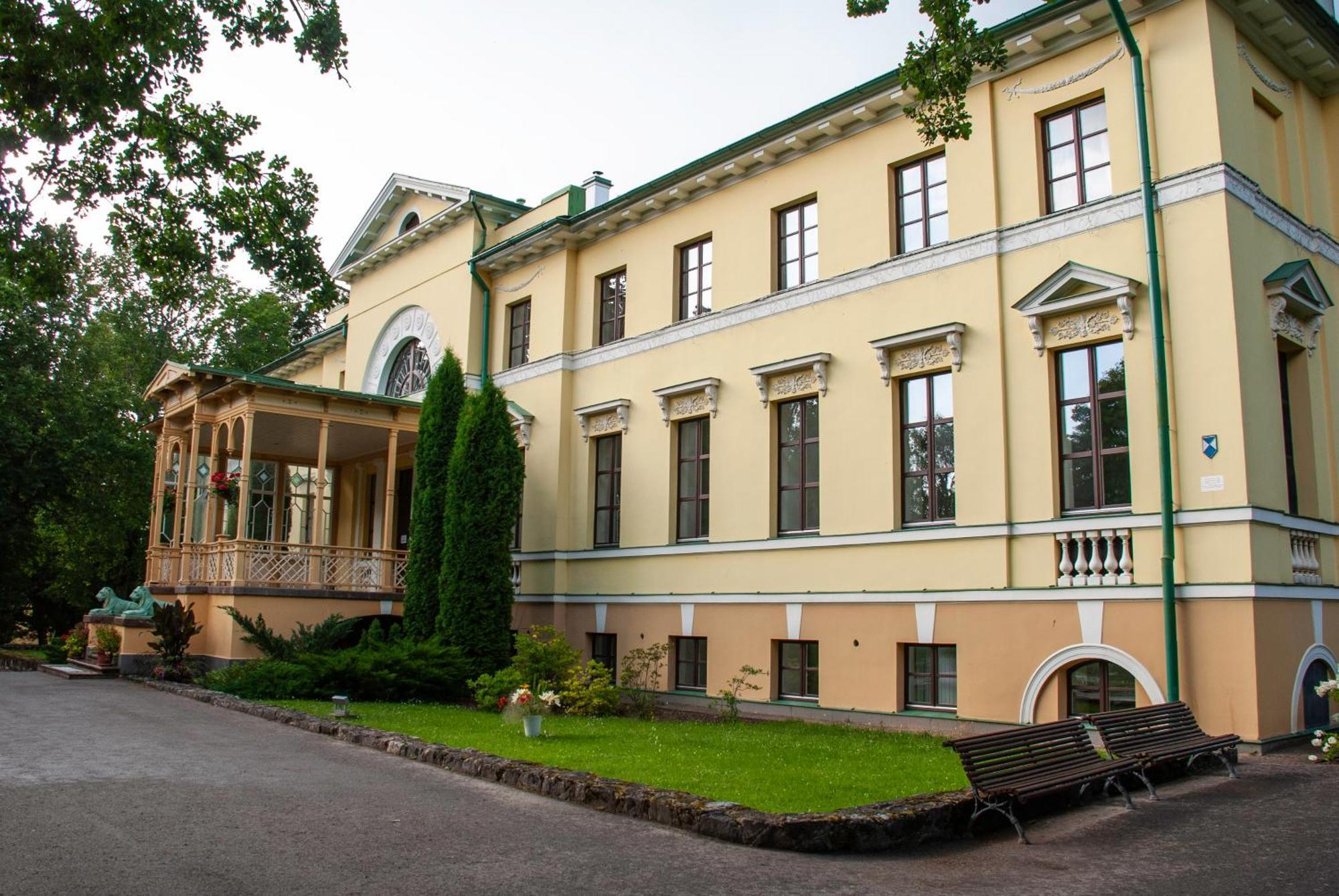Nauksenu Muiza Hotel Naukseni Buitenkant foto